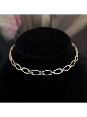 Delicate Clear crystal necklace in Gold Tone 🆕